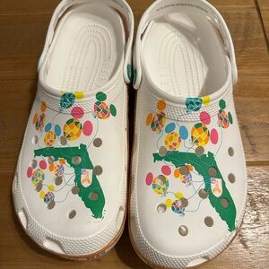 Disney Parks Crocs Adult 50th Anniversary Vault Balloons Florida Clog M 10 W 12